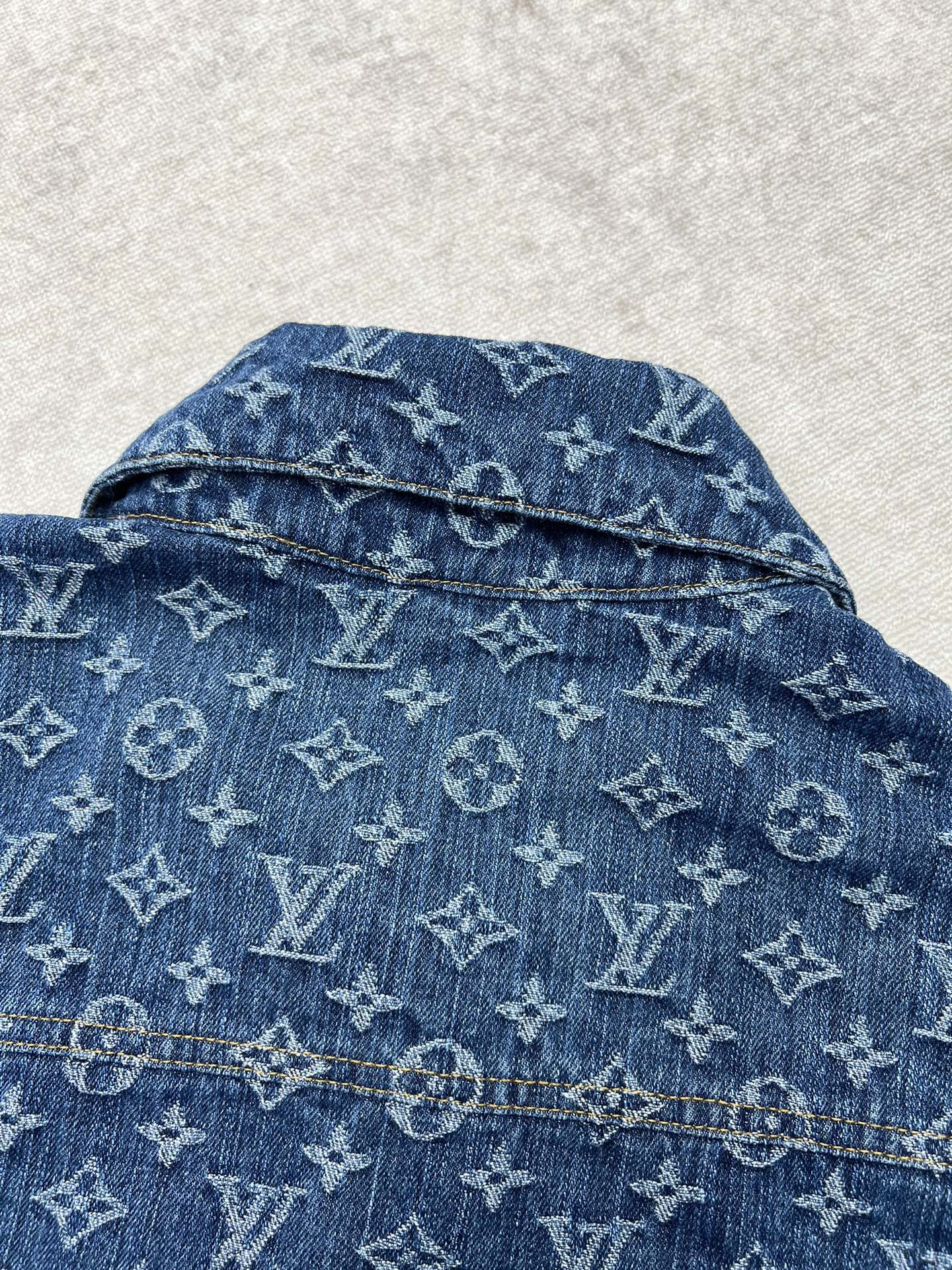 L*V Louis Vuitt*on Top Quality 1:1 Jacket