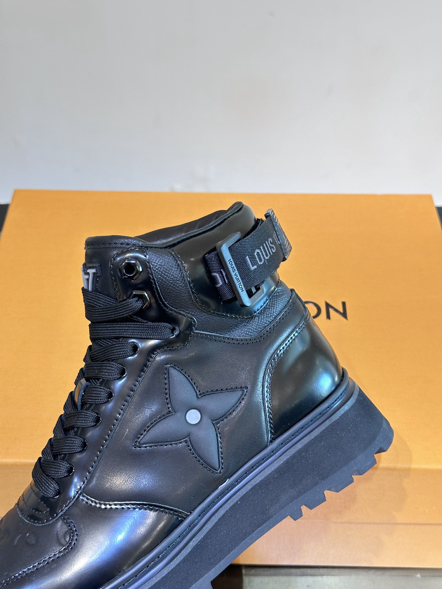 Men L*ouis V*uitton Top Sneaker L*V Shoes