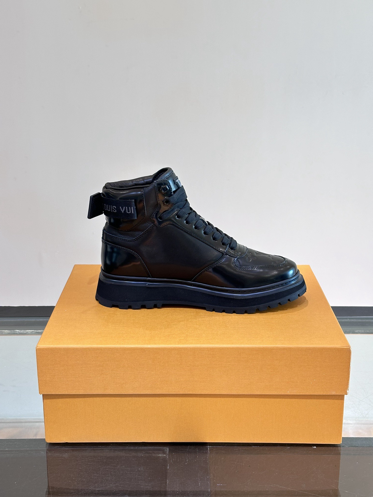 Men L*ouis V*uitton Top Sneaker L*V Shoes